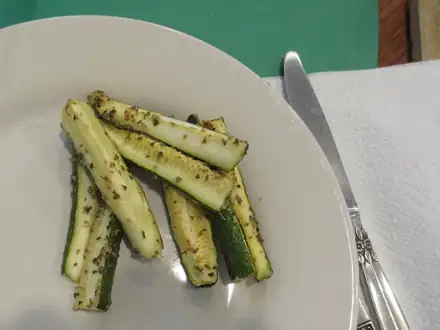 Кабачки жареные с чесноком
